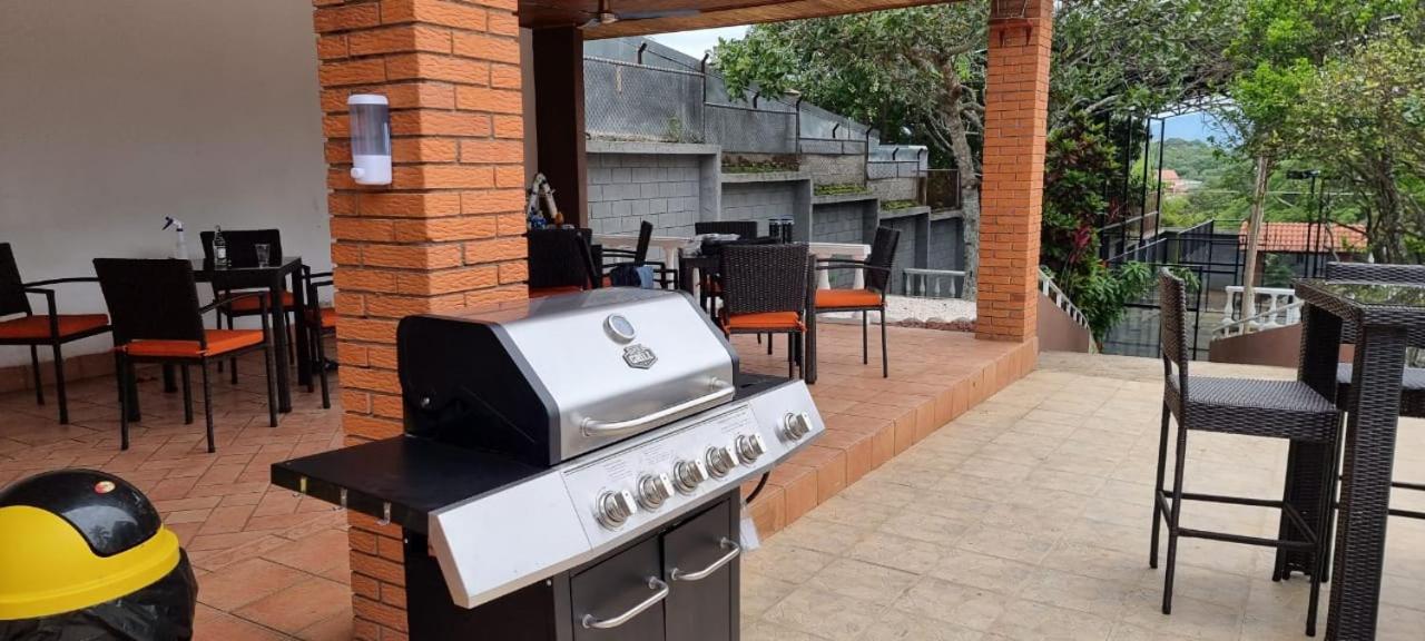 Uruka Lodge Alajuela Kültér fotó