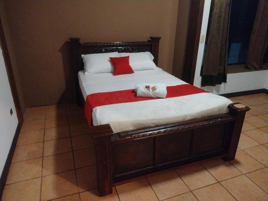 Uruka Lodge Alajuela Kültér fotó