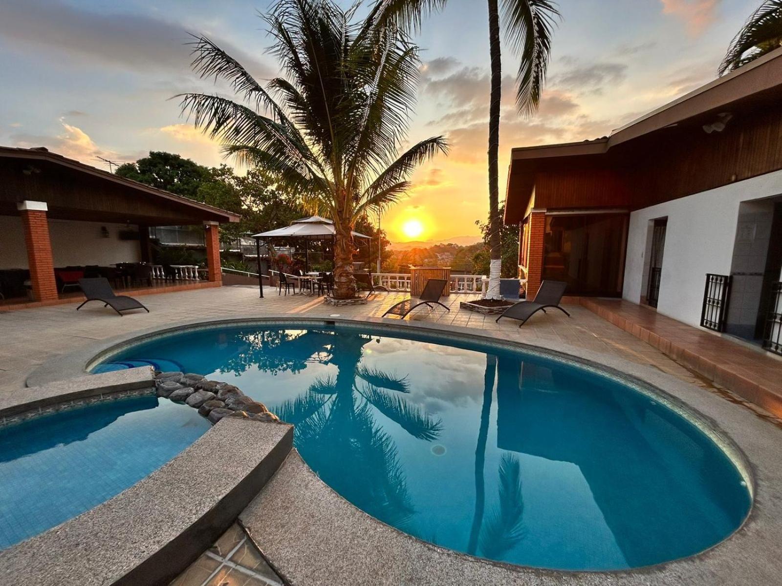 Uruka Lodge Alajuela Kültér fotó